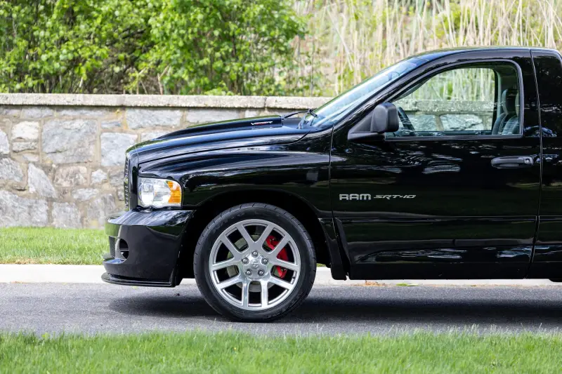 2004 Dodge Ram SRT-10 photo 9